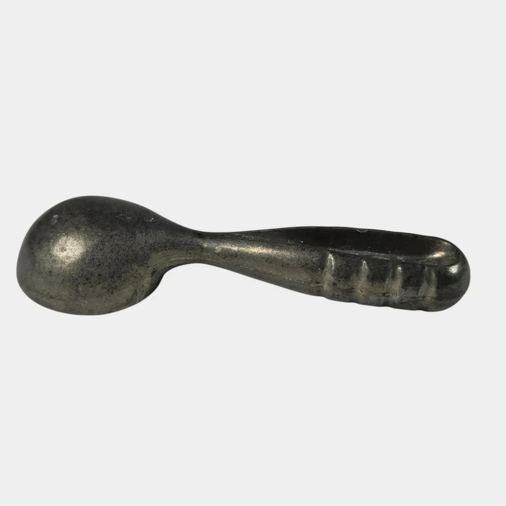Vintage Ice Cream Scoop Silver Cast Aluminum Ribbed Handle